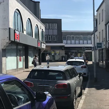 Tron Place Largs Esterno foto