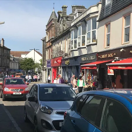 Tron Place Largs Esterno foto