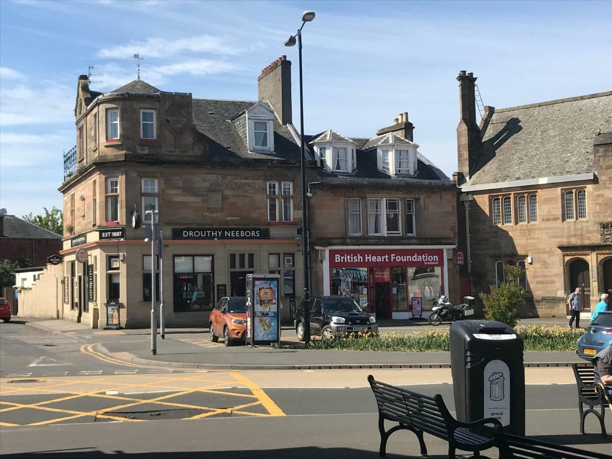 Tron Place Apartment Largs